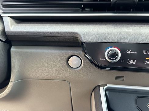 New 2026 Kia Carnival SX FWD image 25