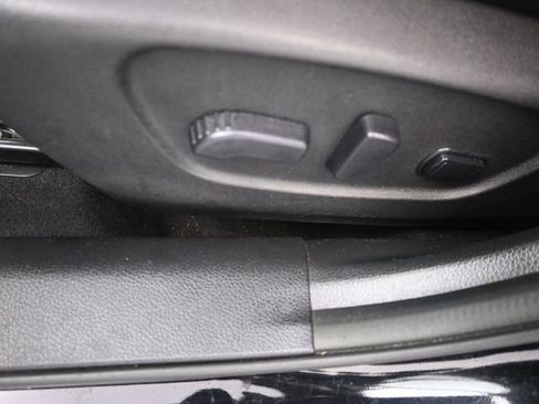 Used 2017 Nissan Rogue SL w/ SL Premium Package image 23