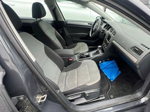 Used 2016 Volkswagen e-Golf SE w/ DC Fast Charging Package image 4