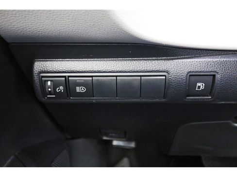 Used 2023 Toyota Corolla LE image 21