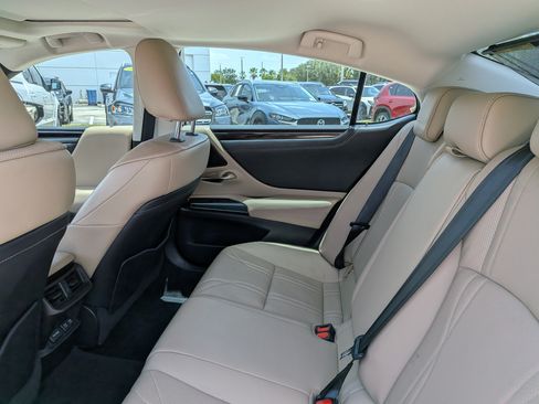 Used 2020 Lexus ES 350 w/ Accessory Package FWD image 13