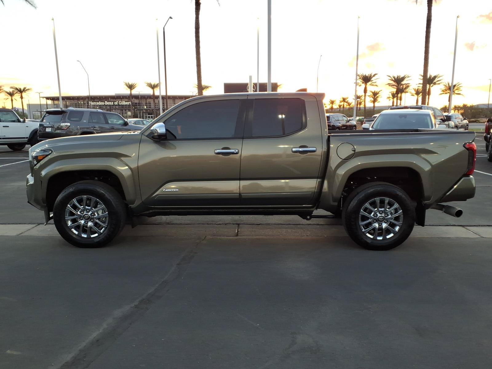Certified 2025 Toyota Tacoma Limited AWD/4WD image 7