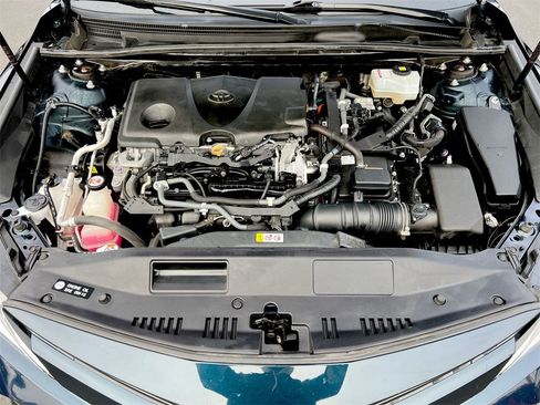 Used 2020 Toyota Camry LE image 24