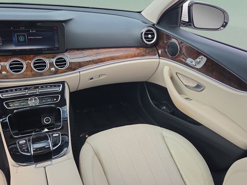 Used 2018 Mercedes-Benz E 300 image 14