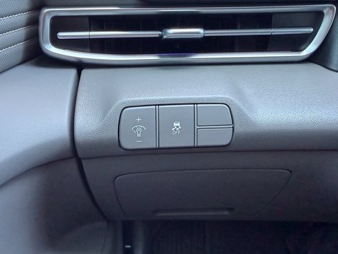 Used 2024 Hyundai Elantra SEL w/ Convenience Package FWD image 27
