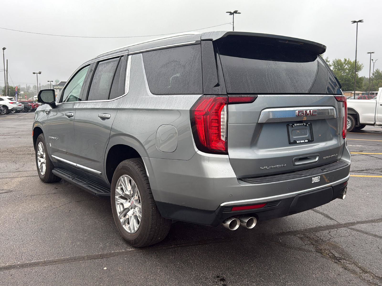 Used 2023 GMC Yukon Denali AWD/4WD image 3