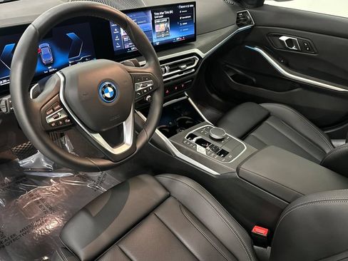 Used 2024 BMW 330e w/ Convenience Package RWD image 10