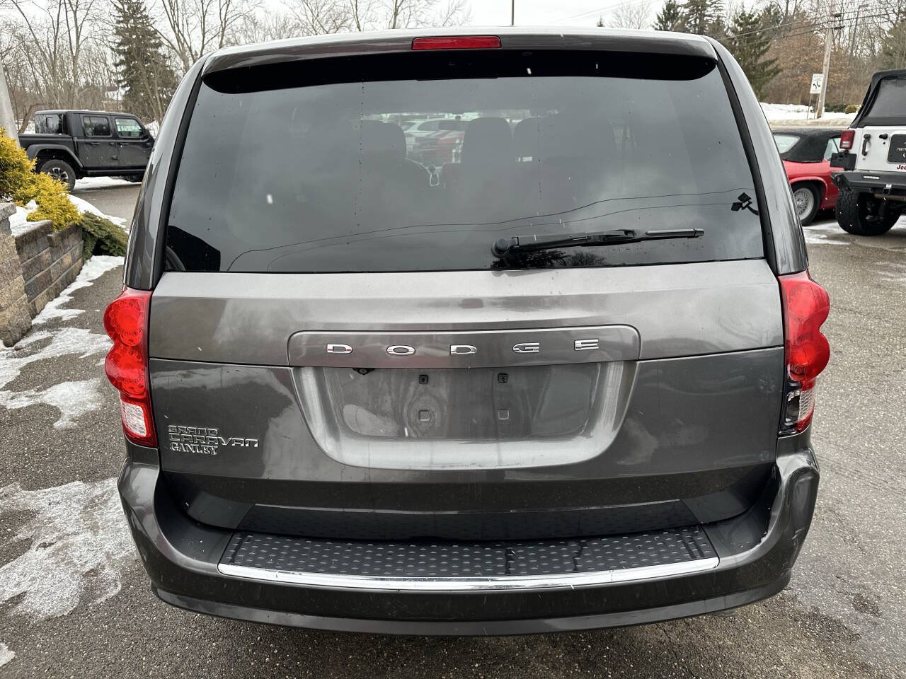 Used 2017 Dodge Grand Caravan FWD image 5