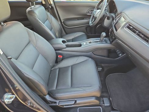 Used 2017 Honda HR-V EX-L image 16