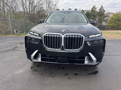 New 2026 BMW X7 xDrive40i w/ Premium Package AWD/4WD image 9