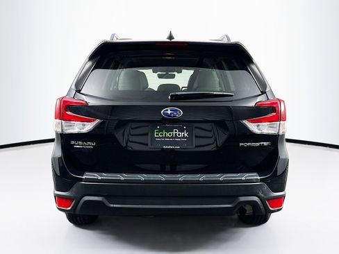 Used 2020 Subaru Forester Premium image 7
