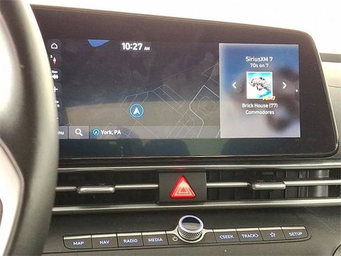 Used 2023 Hyundai Elantra SEL w/ Convenience Package image 3