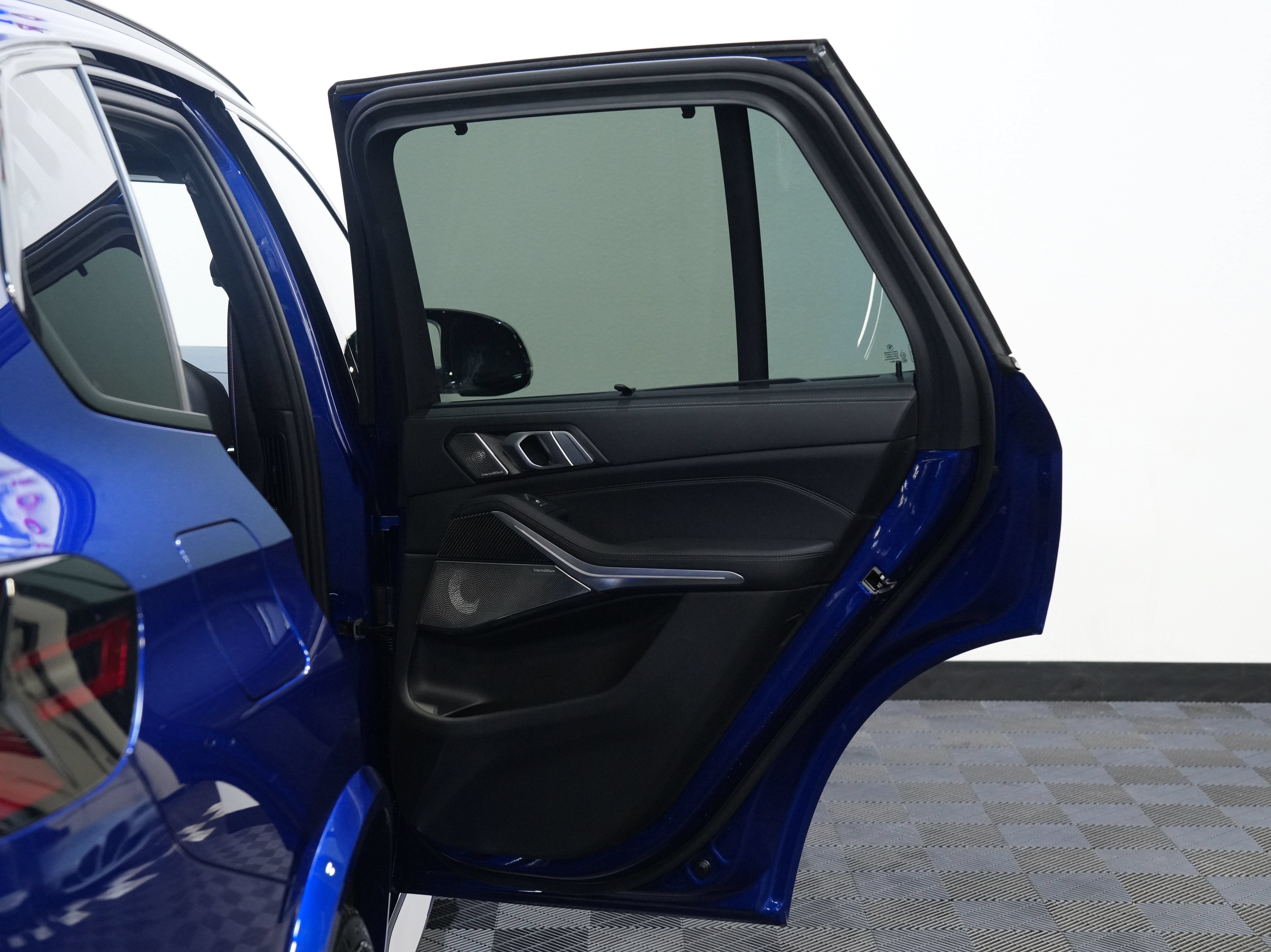 Used 2024 BMW X5 M Competition w/ Executive Package AWD/4WD image 29