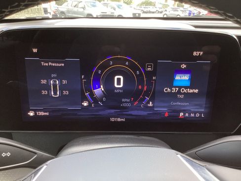 Used 2025 Chevrolet Traverse LT FWD image 21