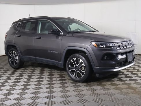 Used 2022 Jeep Compass Limited AWD/4WD image 2