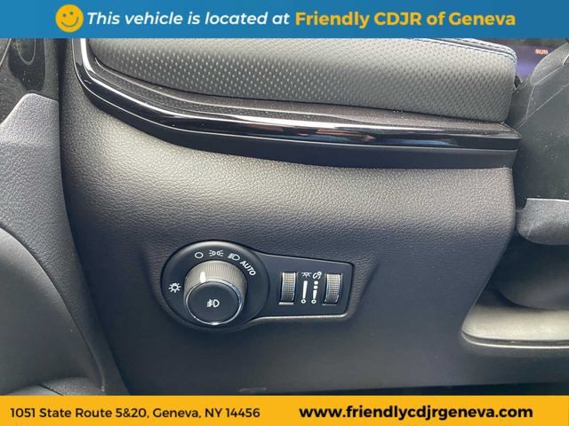 Used 2026 Jeep Compass Limited AWD/4WD image 20