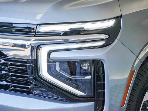 New 2026 Chevrolet Suburban LS image 5