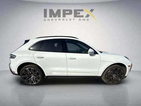 Used 2024 Porsche Macan AWD/4WD image 6
