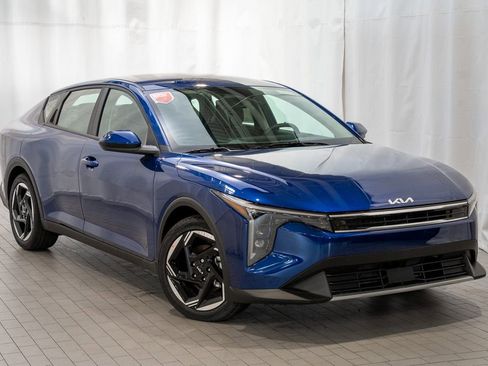 New 2025 Kia K4 EX image 1
