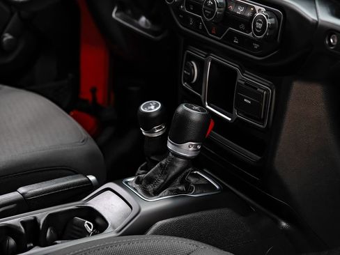 Used 2022 Jeep Gladiator Sport AWD/4WD image 22