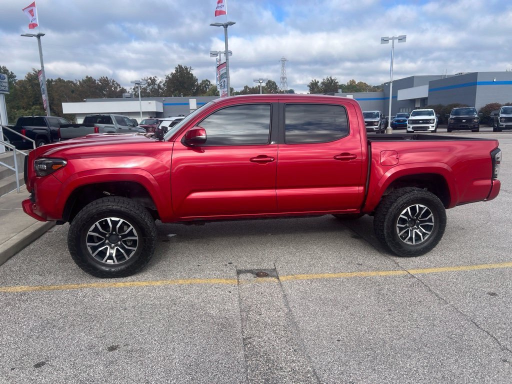 Used 2023 Toyota Tacoma TRD Sport w/ Technology Package AWD/4WD image 2