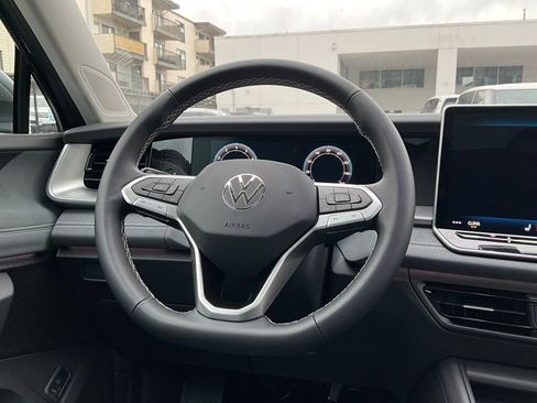 New 2026 Volkswagen Tiguan SE image 19