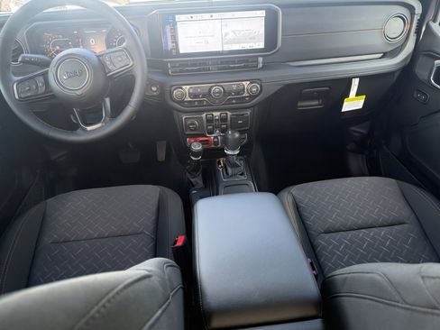 New 2026 Jeep Gladiator Mojave image 14