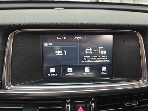 Used 2018 Kia Optima EX w/ Premium Package FWD image 16