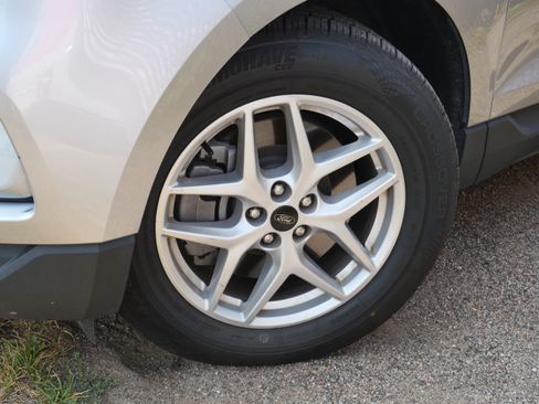 Used 2024 Ford Edge SEL AWD/4WD image 3