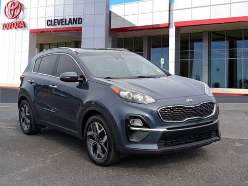Used 2021 Kia Sportage EX FWD image 2
