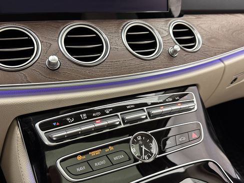 Used 2017 Mercedes-Benz E 300 image 18
