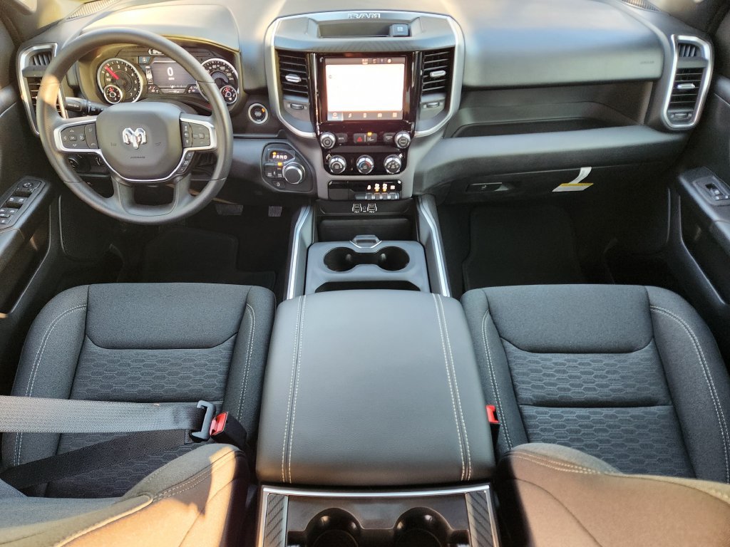 New 2026 RAM 1500 Express AWD/4WD image 18
