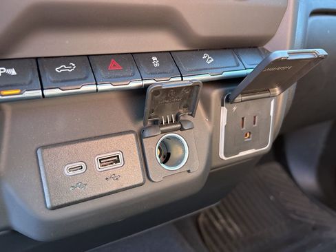 Used 2024 Chevrolet Silverado 2500 Custom w/ Custom Convenience Package image 28