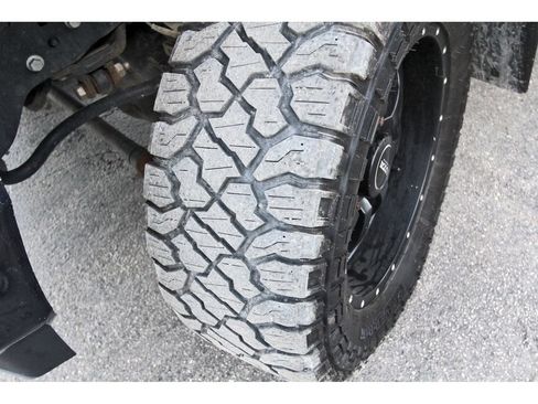 Used 2022 Ford F250 Lariat w/ Black Appearance Package AWD/4WD image 31