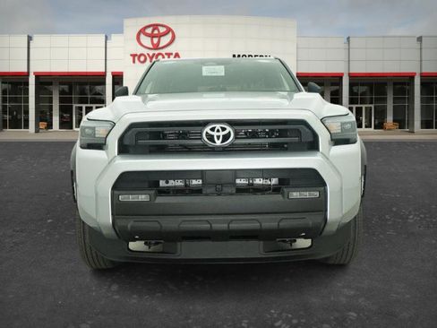 New 2026 Toyota 4Runner SR5 AWD/4WD image 14