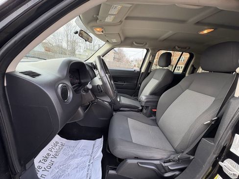 Used 2010 Jeep Patriot Latitude AWD/4WD image 26
