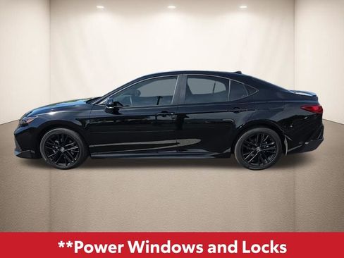 Used 2026 Toyota Camry SE image 13