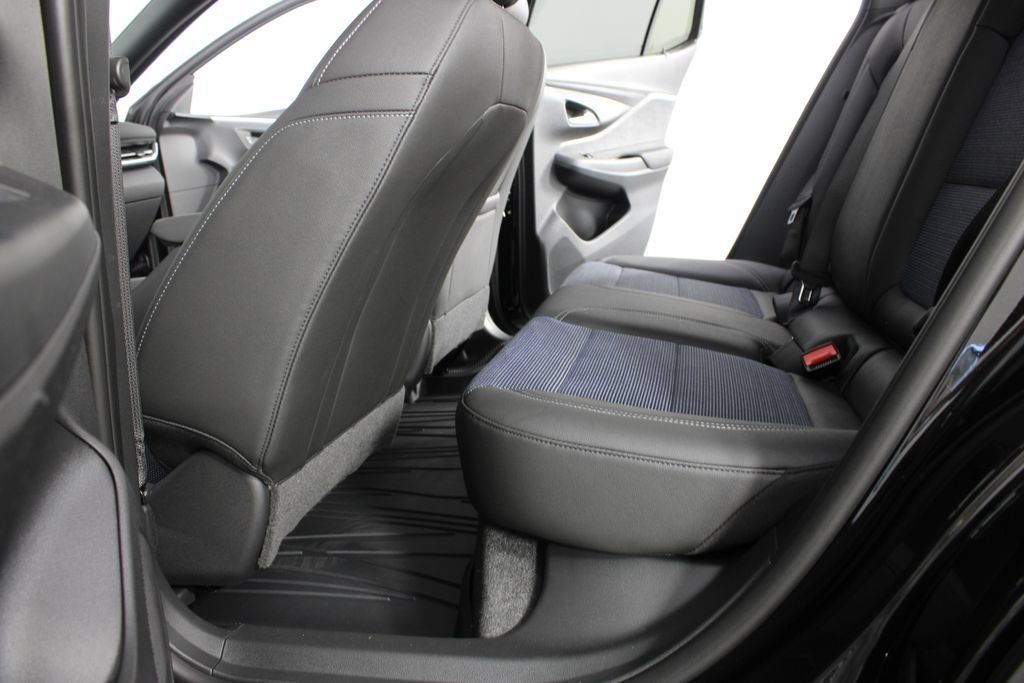 New 2026 Buick Envista Sport Touring w/ Convenience I Package FWD image 16