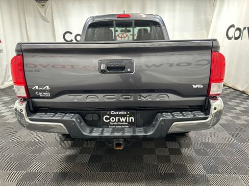 Used 2017 Toyota Tacoma SR5 w/ Tow Package AWD/4WD image 7