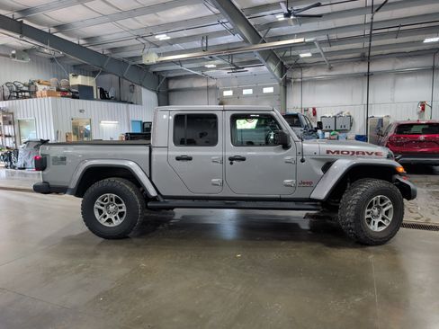 Used 2021 Jeep Gladiator Mojave AWD/4WD image 2