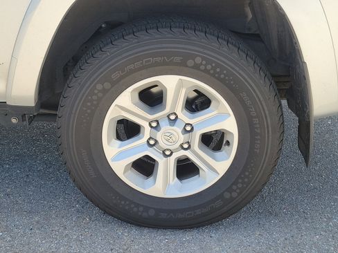 Used 2024 Toyota 4Runner SR5 RWD image 7