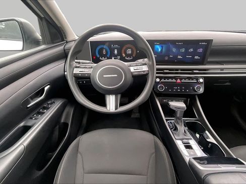 Used 2025 Hyundai Tucson SEL FWD image 6