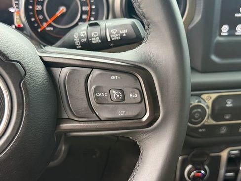 Used 2018 Jeep Wrangler Unlimited Sport AWD/4WD image 17