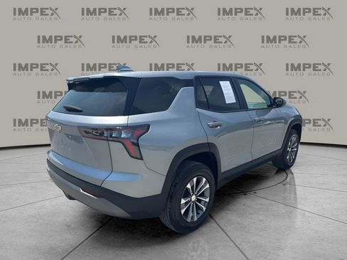 Used 2026 Chevrolet Equinox LT FWD image 5