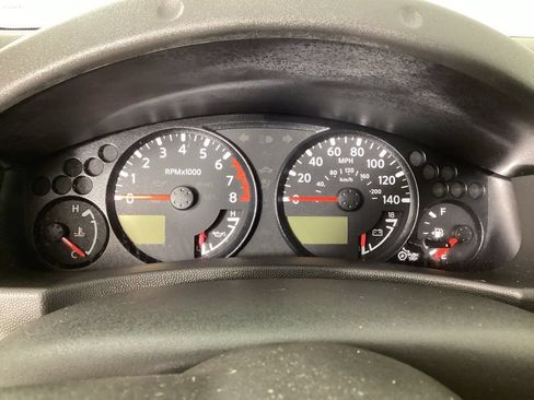 Used 2012 Nissan Frontier SV w/ SV Premium Utility Pkg AWD/4WD image 14