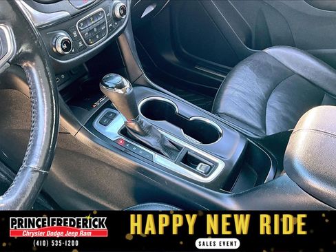 Used 2020 Chevrolet Equinox Premier image 16