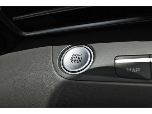 Used 2024 Hyundai Elantra SEL FWD image 20