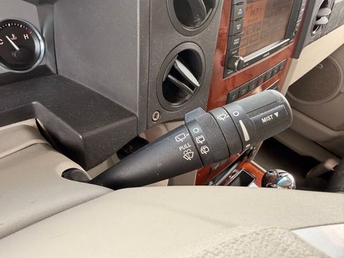 Used 2008 Jeep Commander Overland AWD/4WD image 15