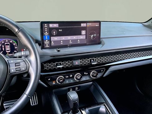 Used 2023 Honda Accord Sport image 10