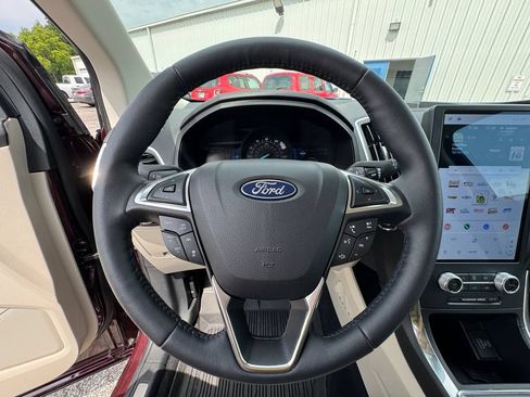 Used 2024 Ford Edge Titanium w/ Equipment Group 301A AWD/4WD image 21